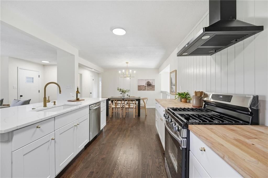 7600 W 67th Street — photo 17