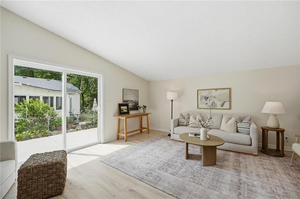 7600 W 67th Street — photo 29