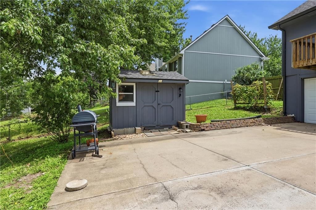 302 SW 24th Street — photo 27