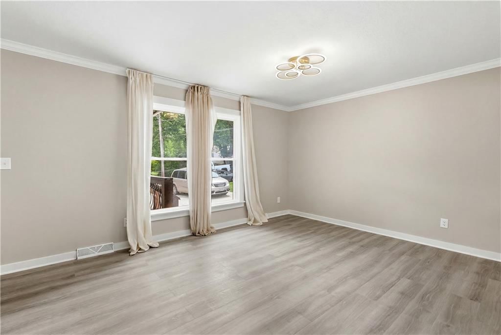 8848 LANE Avenue — photo 7