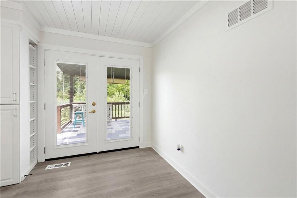 8848 LANE Avenue — photo 18