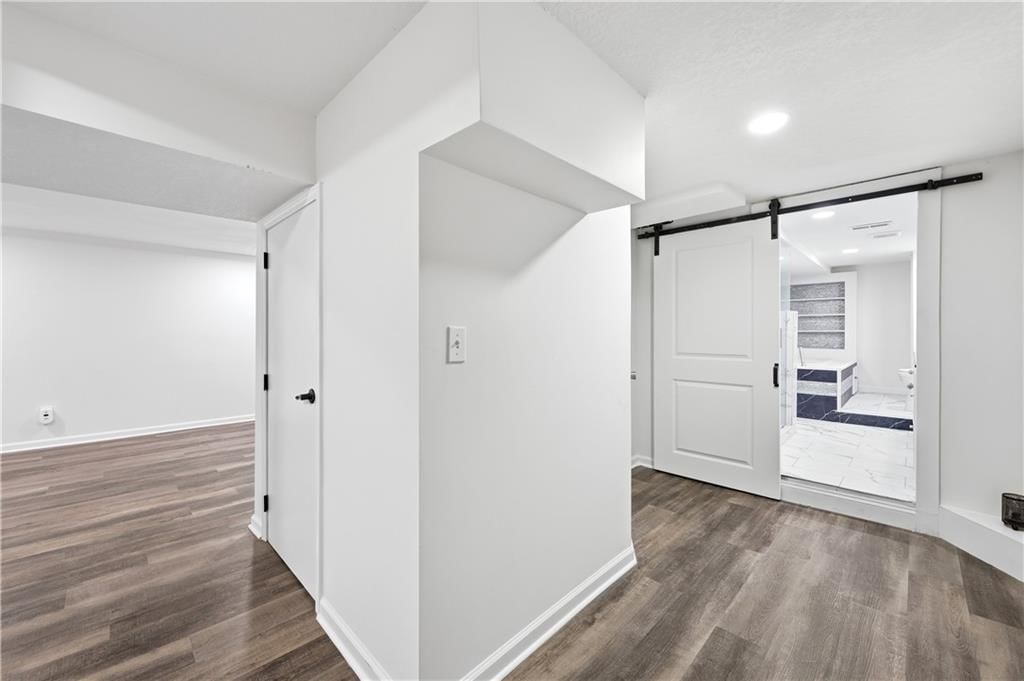 8848 LANE Avenue — photo 35