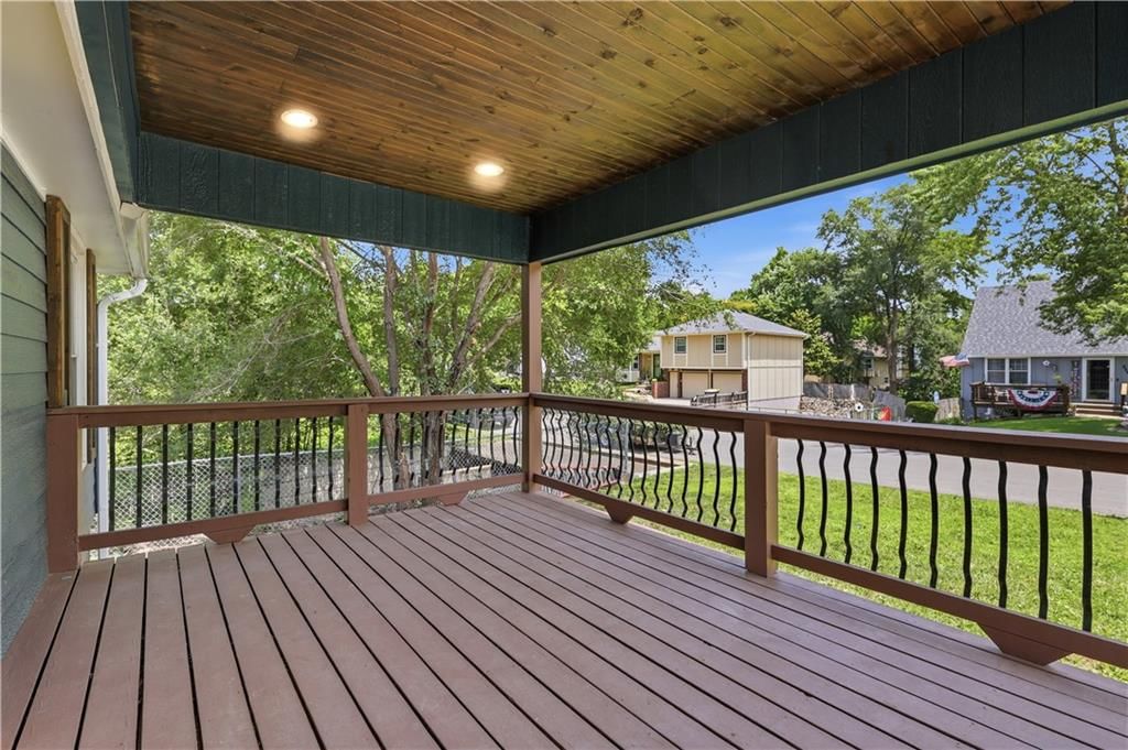 8848 LANE Avenue — photo 43