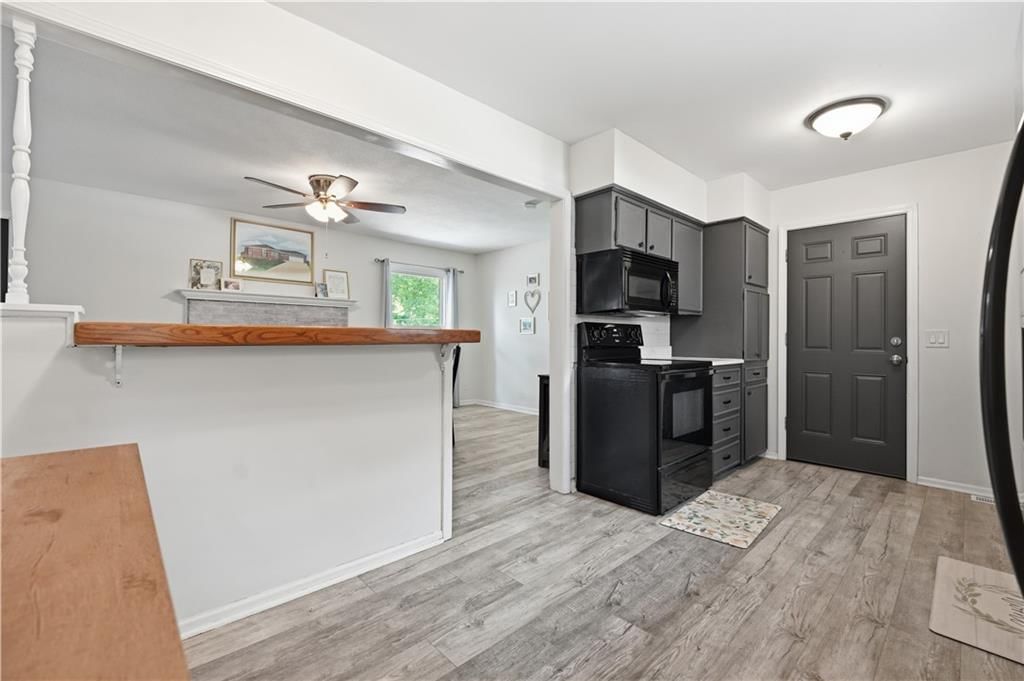 3916 Queen Ridge Drive — photo 4
