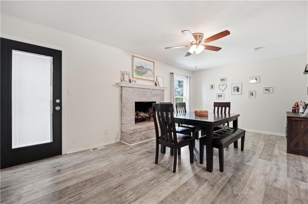 3916 Queen Ridge Drive — photo 10