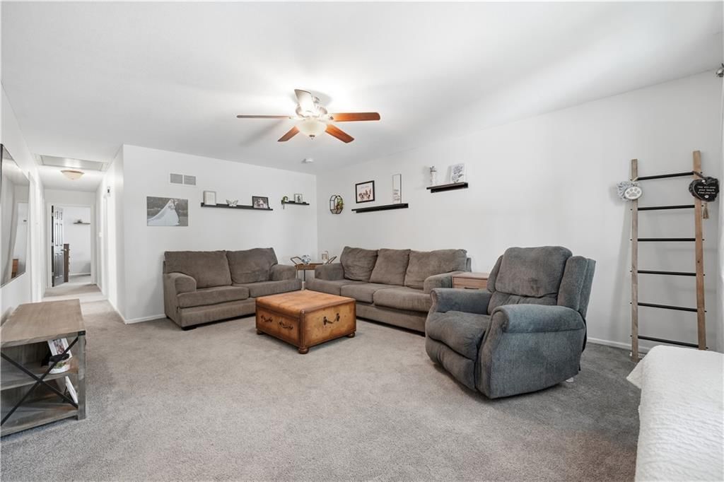 3916 Queen Ridge Drive — photo 14