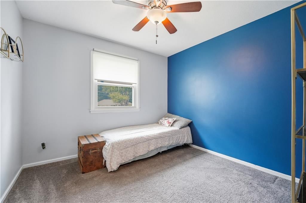 3916 Queen Ridge Drive — photo 16