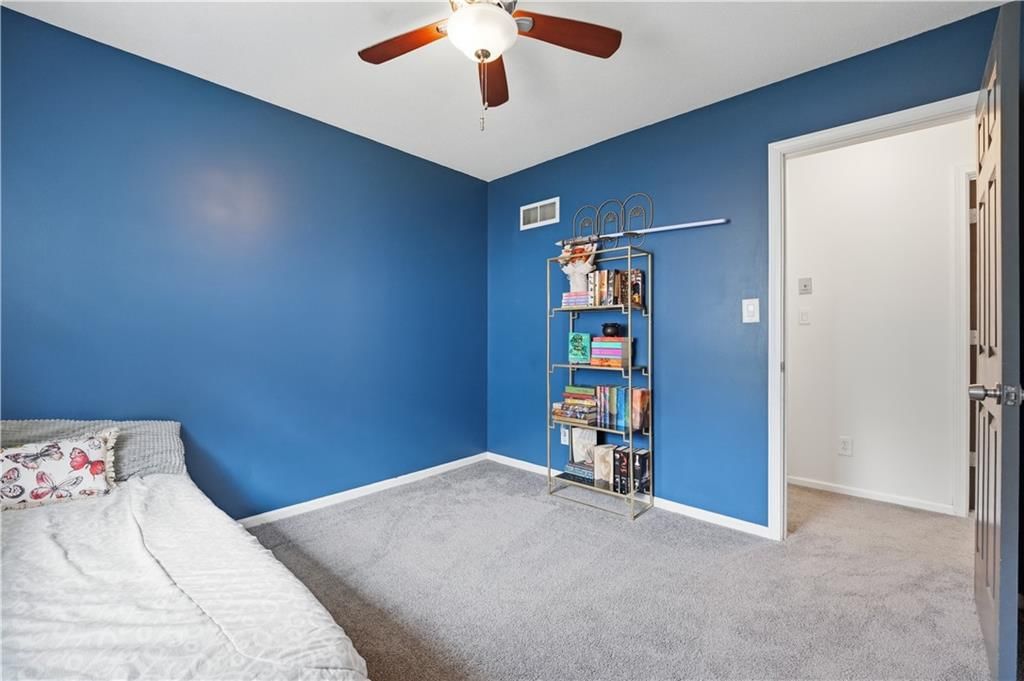 3916 Queen Ridge Drive — photo 17