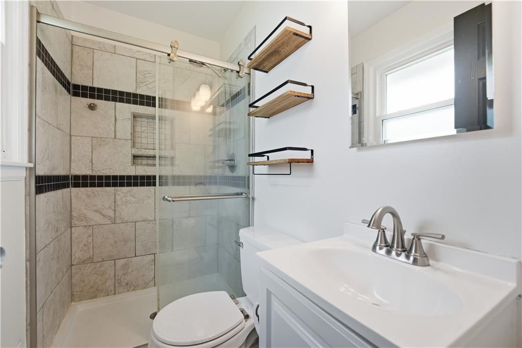 3916 Queen Ridge Drive — photo 23