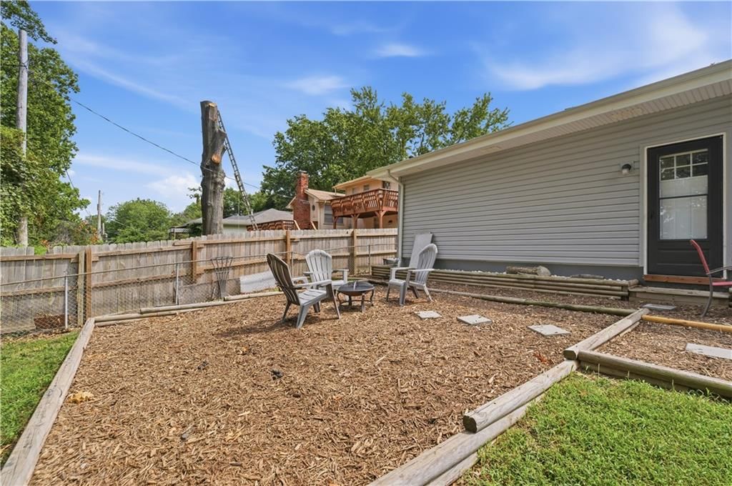 3916 Queen Ridge Drive — photo 45