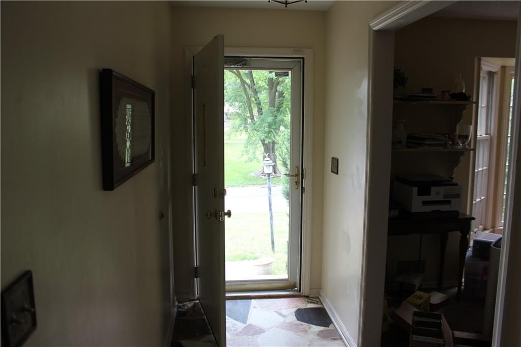 415 E 106th Terrace — photo 6