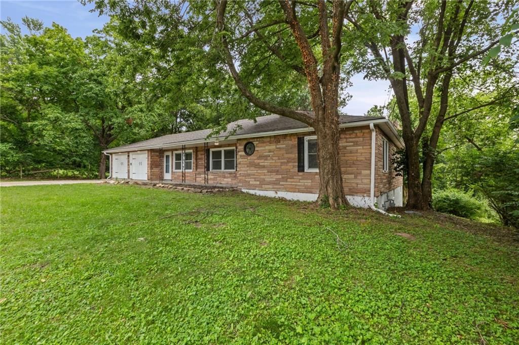 8105 E 80th Terrace — photo 41