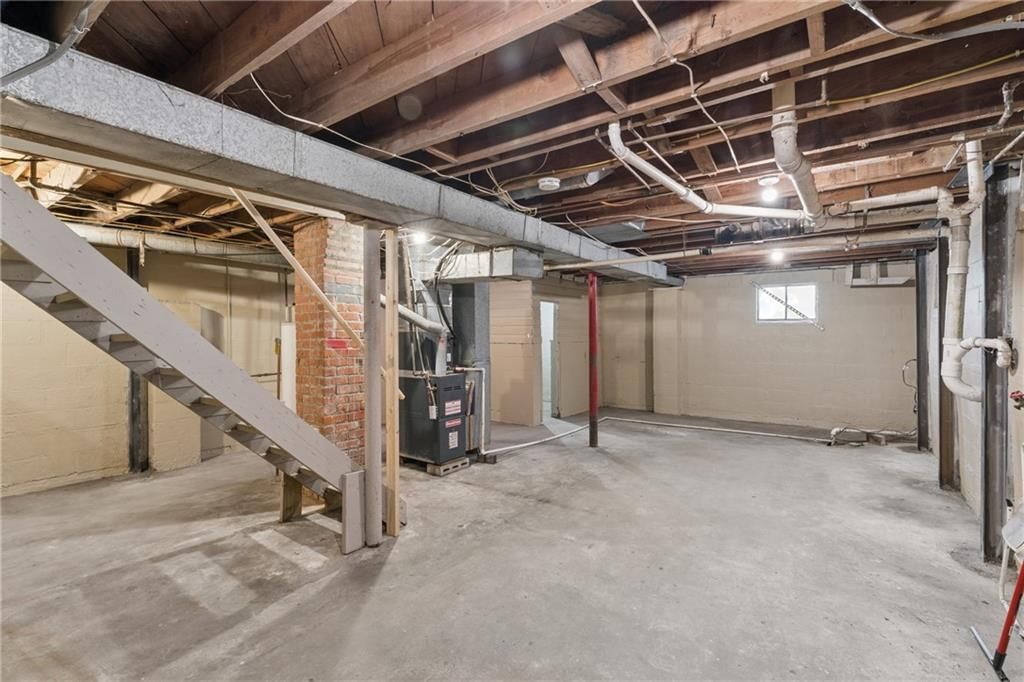 2811 S Northern Boulevard — photo 28