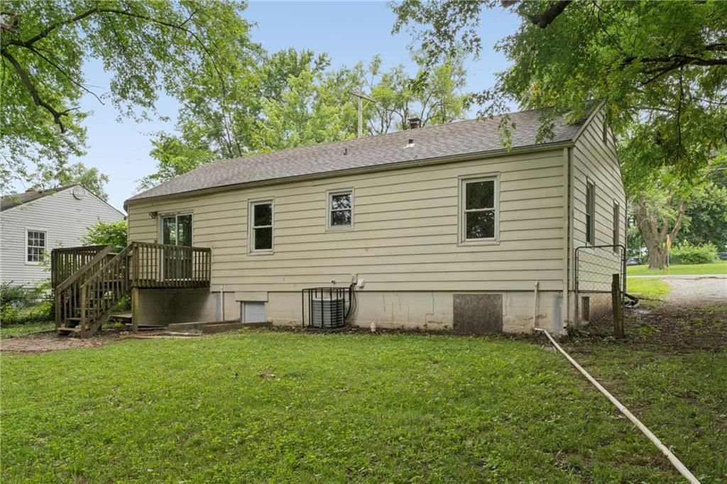 2811 S Northern Boulevard — photo 41