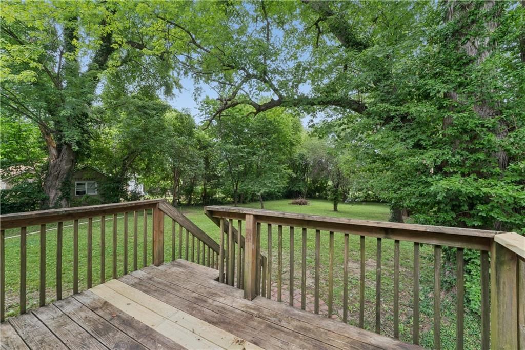 2811 S Northern Boulevard — photo 43