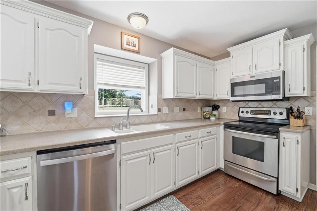 10926 N Holly Street — photo 11