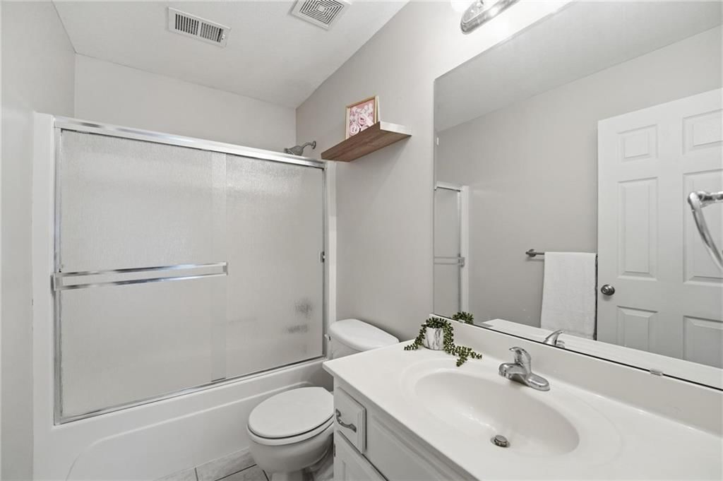 10926 N Holly Street — photo 28