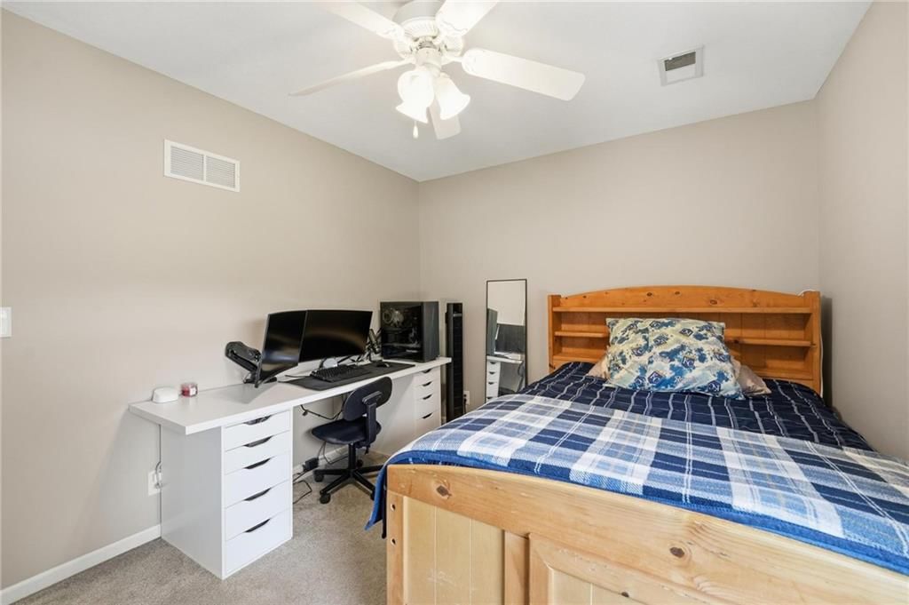 10926 N Holly Street — photo 30