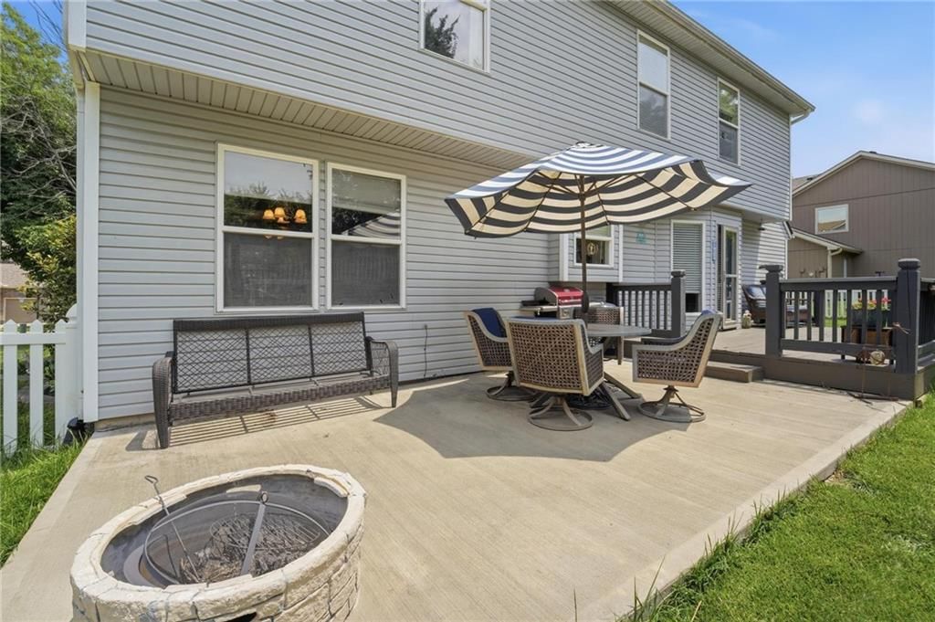 10926 N Holly Street — photo 40