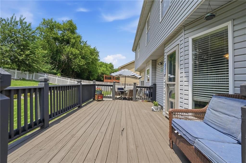 10926 N Holly Street — photo 43