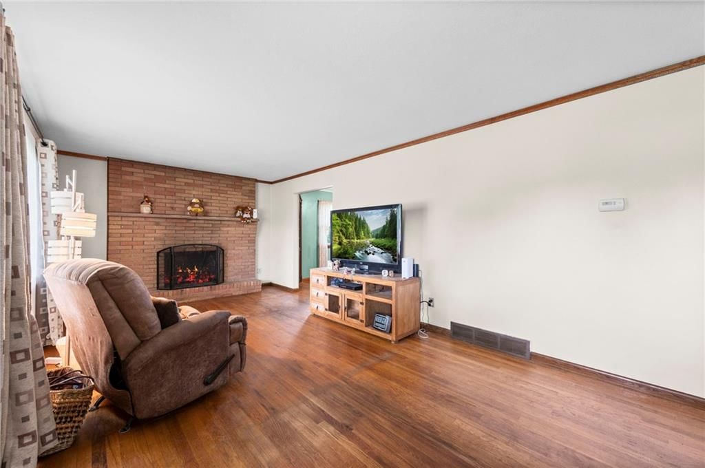 817 S Alexander Road — photo 4