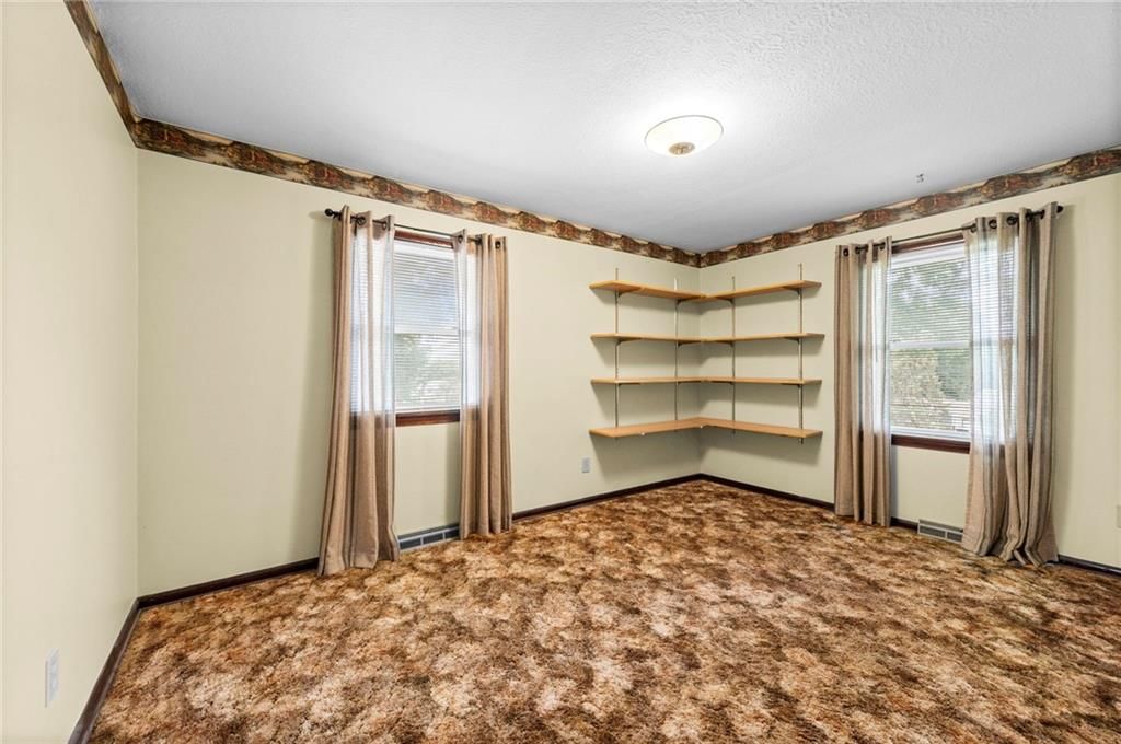 817 S Alexander Road — photo 15