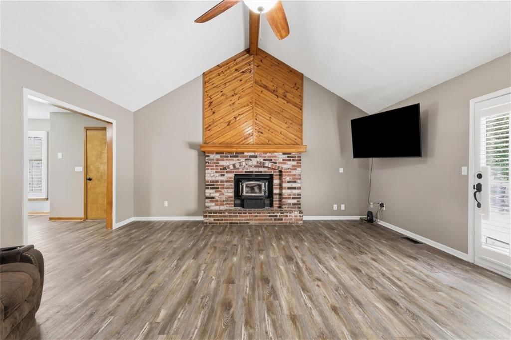 24512 Shadow Court — photo 8