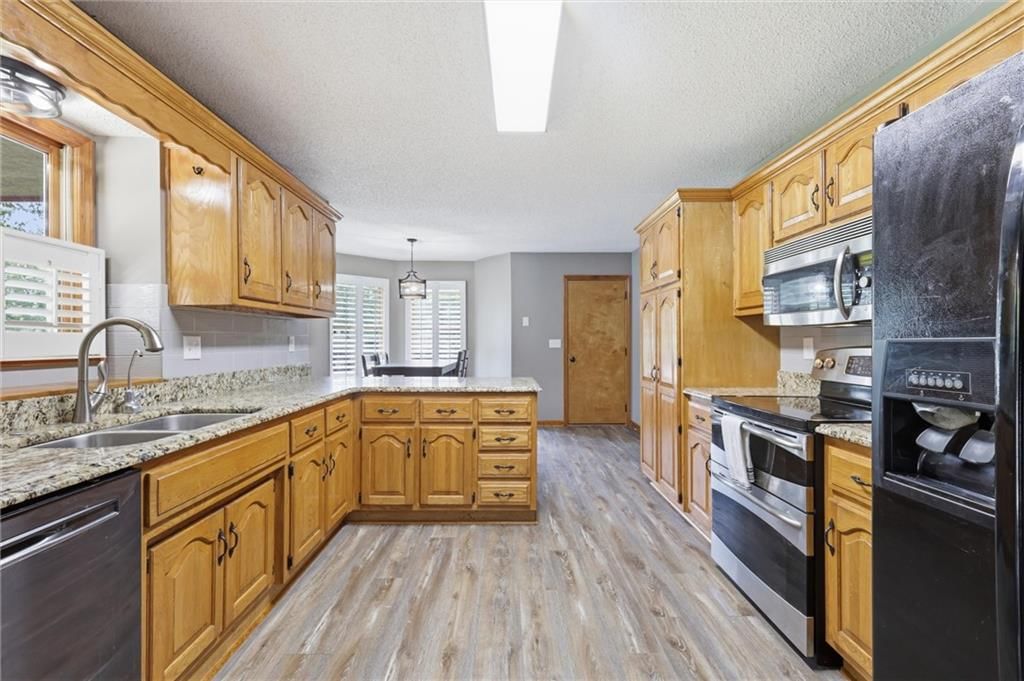 24512 Shadow Court — photo 10