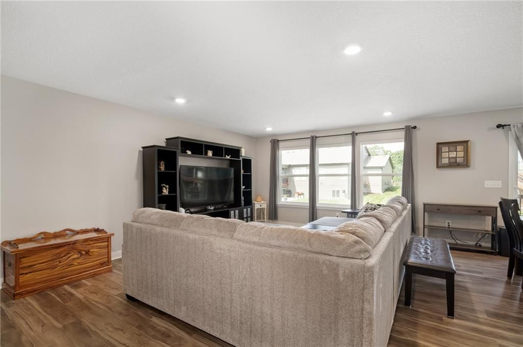 18738 Ocheltree Street — photo 5