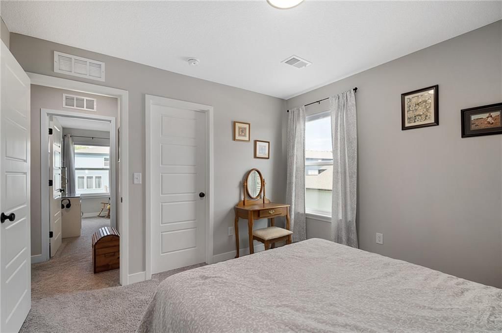 18738 Ocheltree Street — photo 36