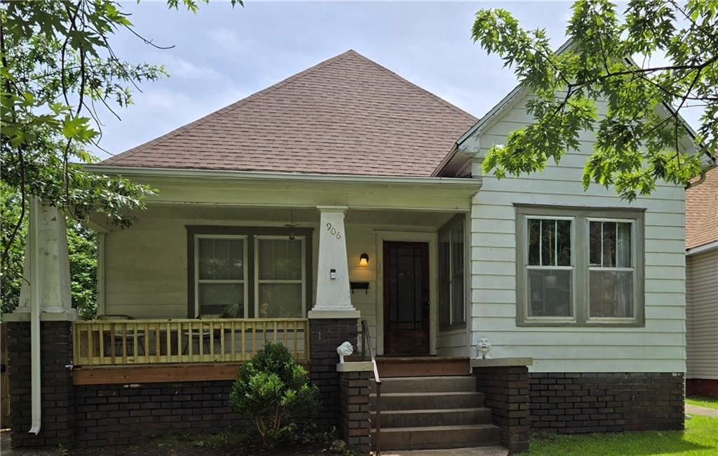 906 N Pine Street, Pittsburg, KS