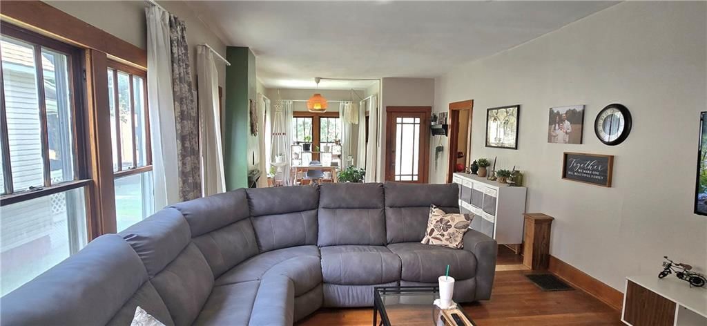 906 N Pine Street — photo 13
