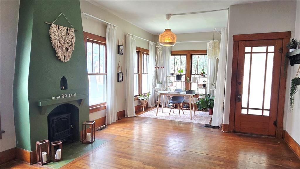 906 N Pine Street — photo 14