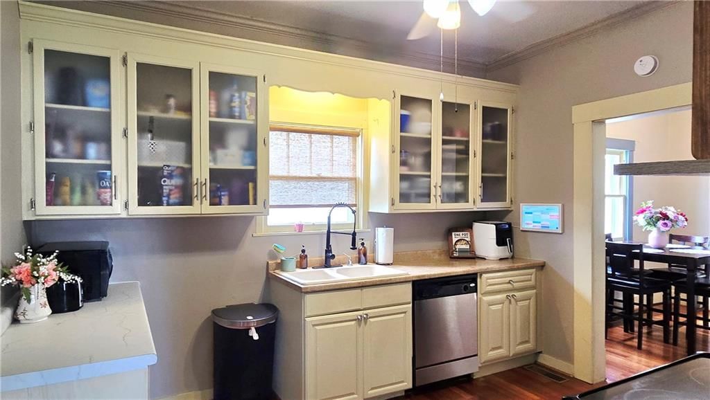 906 N Pine Street — photo 19