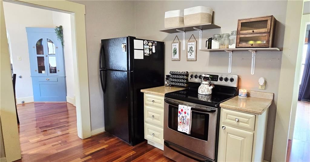 906 N Pine Street — photo 20