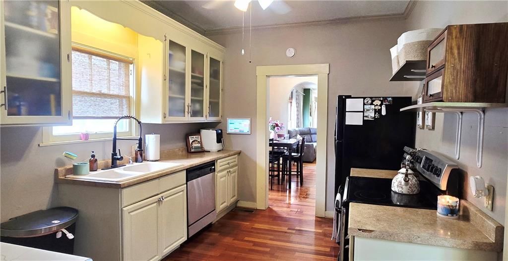 906 N Pine Street — photo 21