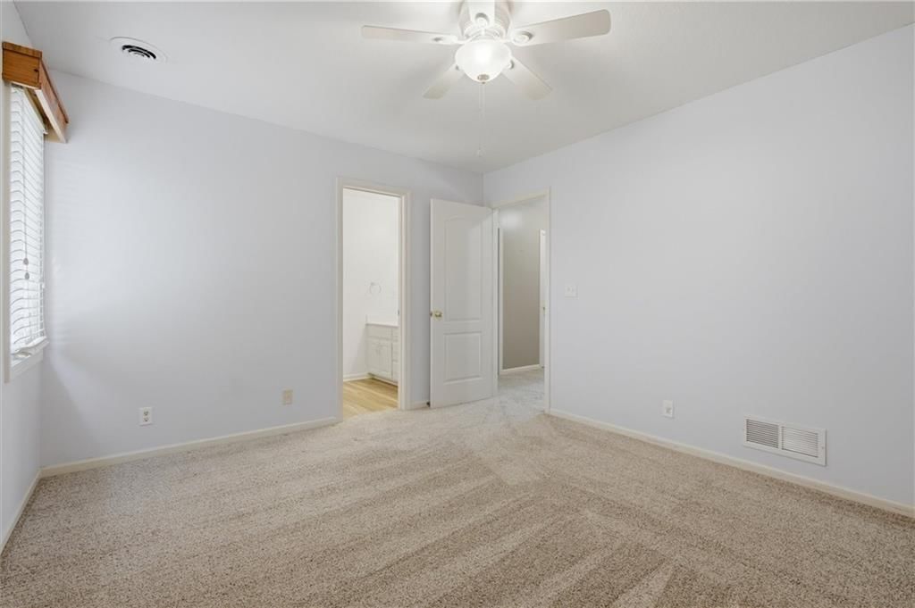 5627 NW 81st Terrace — photo 32