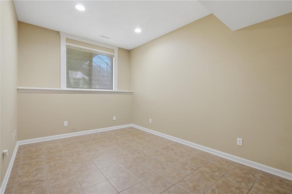 5627 NW 81st Terrace — photo 44