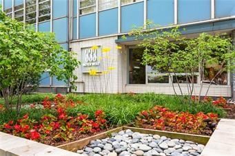 333 W Meyer Boulevard — photo 1