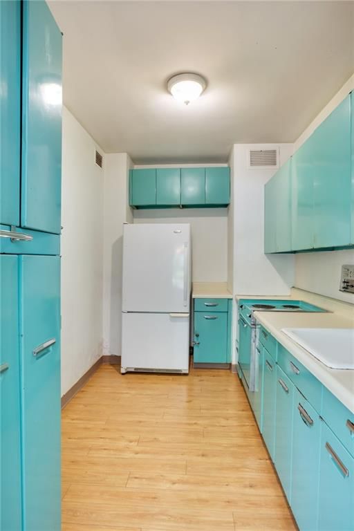 333 W Meyer Boulevard — photo 14