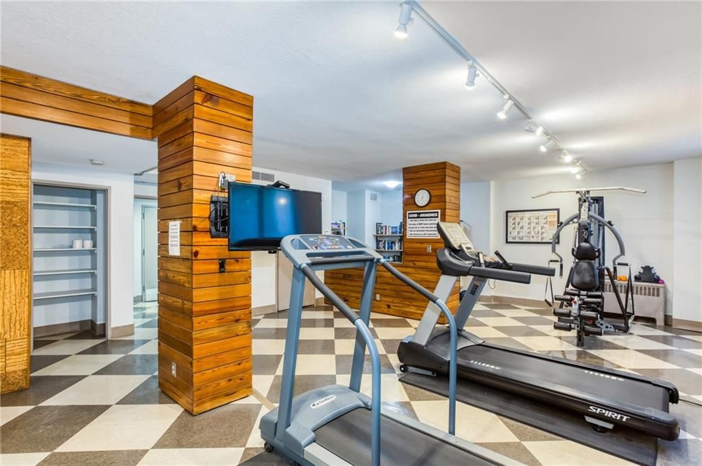 333 W Meyer Boulevard — photo 18