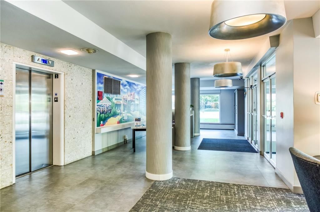 333 W Meyer Boulevard — photo 28