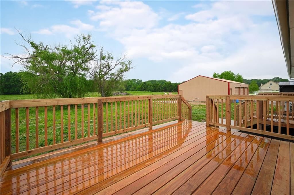 22922 Bedford Road — photo 32