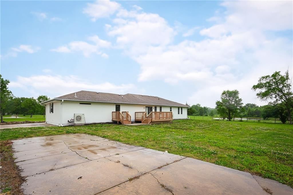 22922 Bedford Road — photo 38