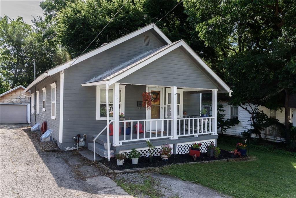 237 Allcutt Avenue — photo 16