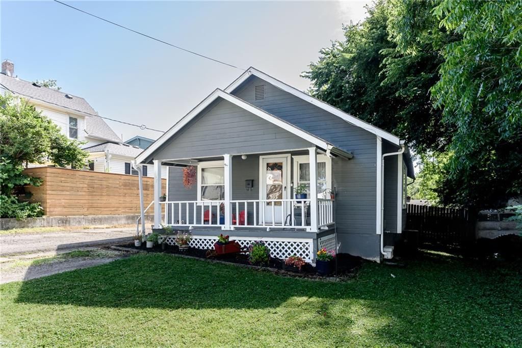 237 Allcutt Avenue — photo 17