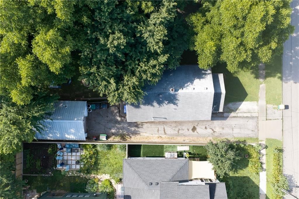 237 Allcutt Avenue — photo 20