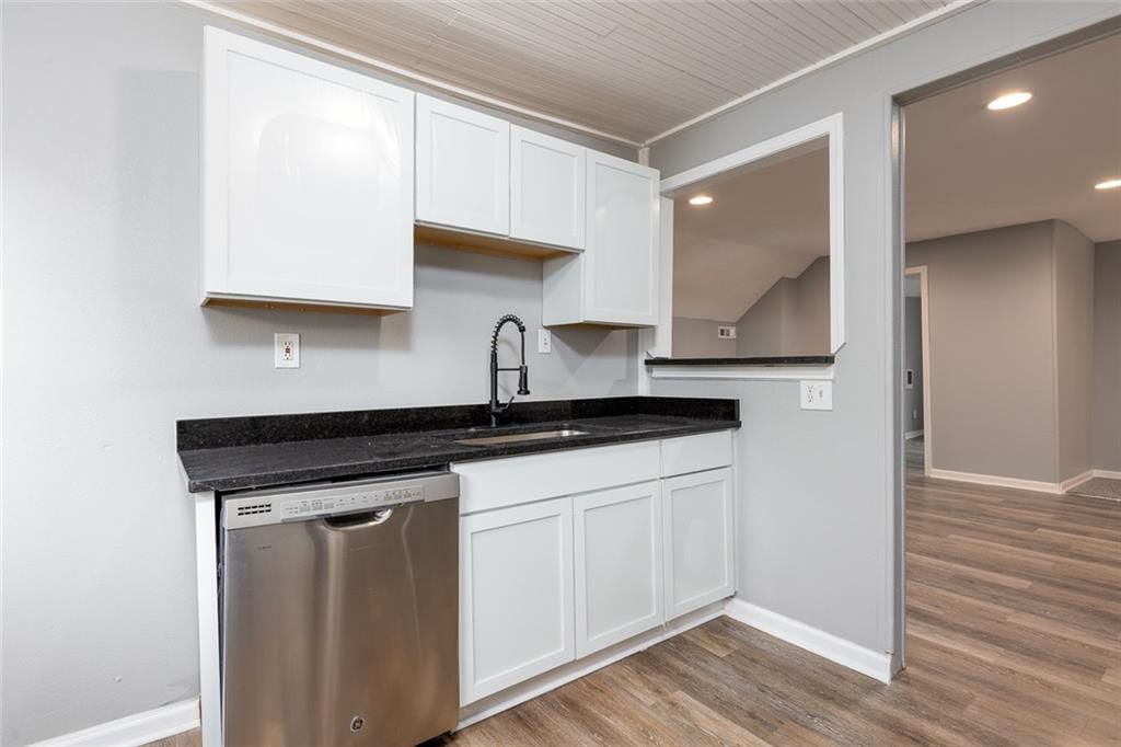 1111 W 44TH Street — photo 12