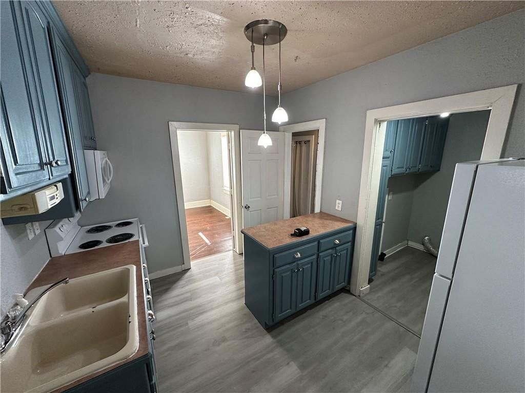 1111 W 44TH Street — photo 32