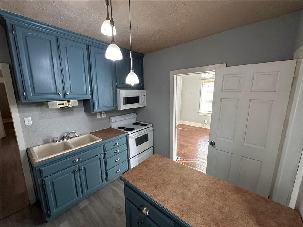 1111 W 44TH Street — photo 33